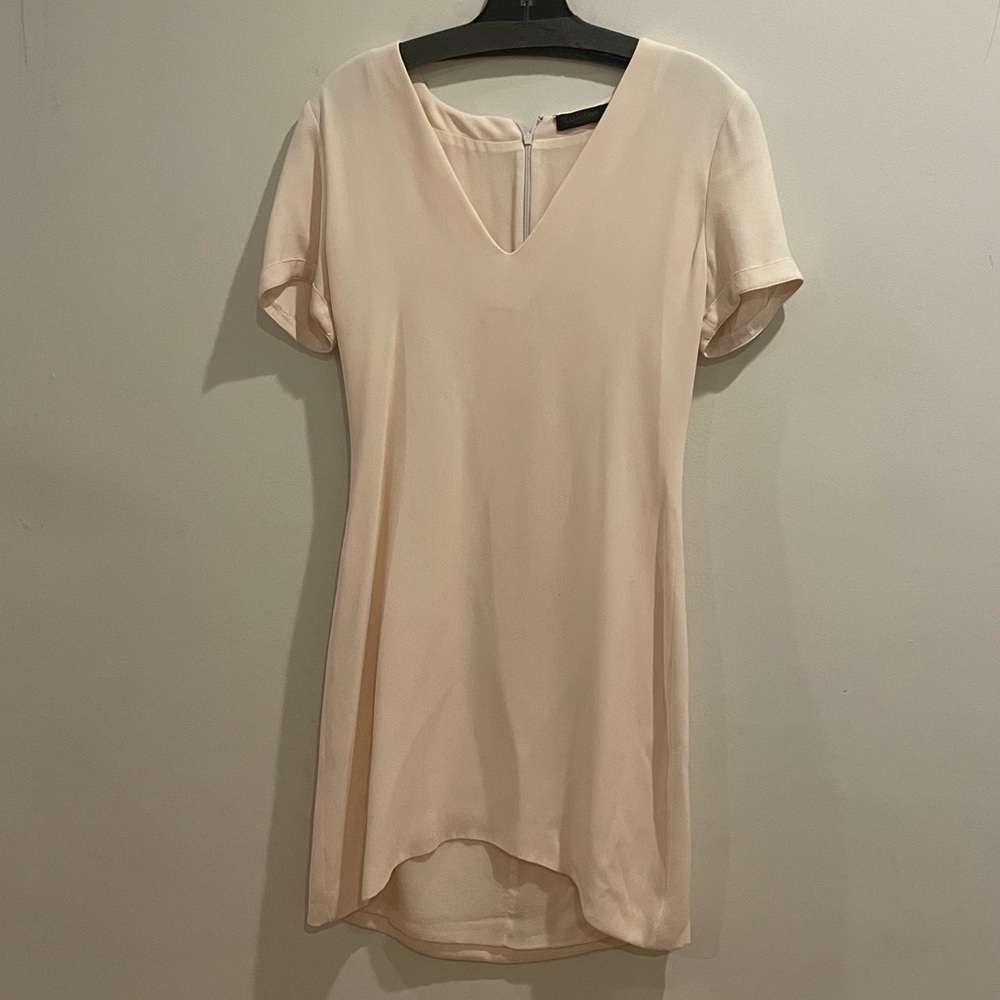 Calvin Klein Collection cream v neck short sleeve high/low hem silk dress size 6